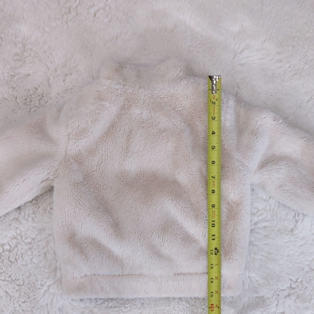 NIKE Cream and Black Fuzzy Jacket - Picture 13 of 16